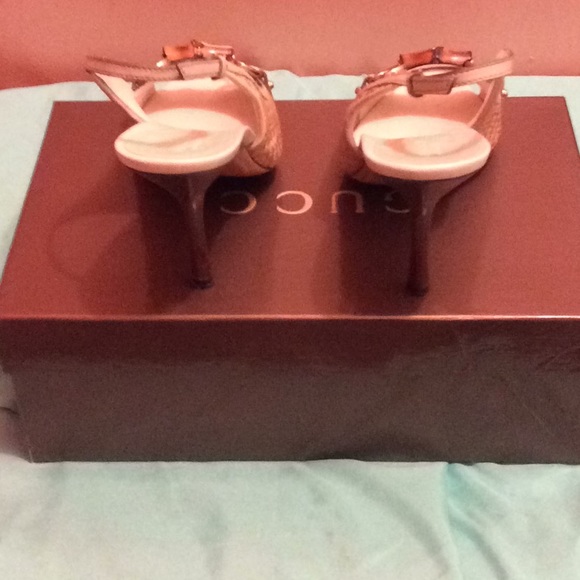 Authentic Gucci Sling Back Sandals - Picture 2 of 4